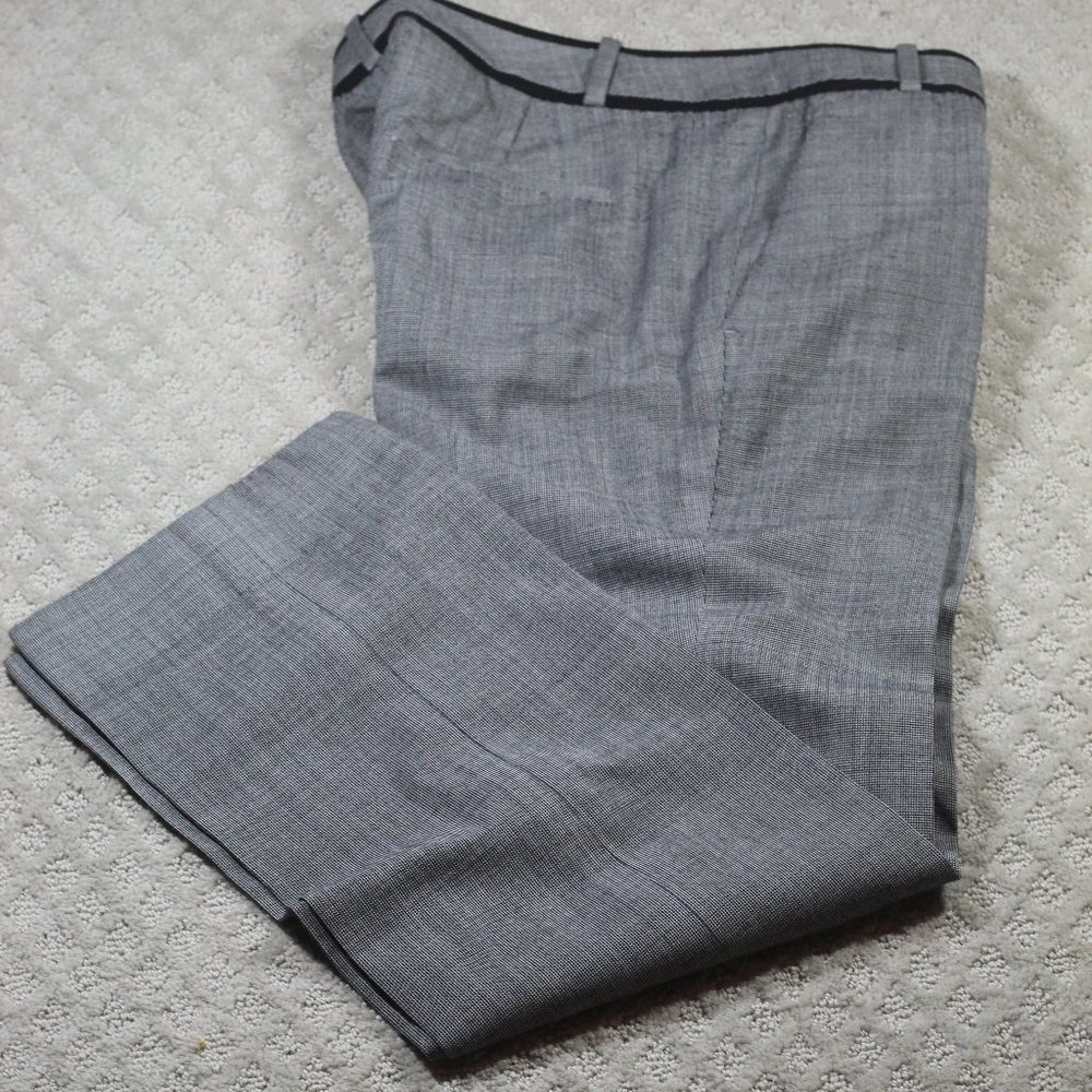 Hugo Boss Size 6  Black & White Dress Pants